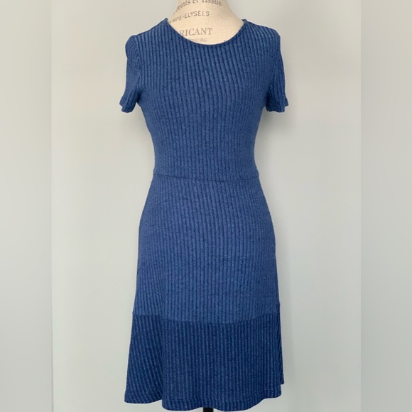 Gap Short Sleeve Blue Ribbed Dress - Picture 1 of 4